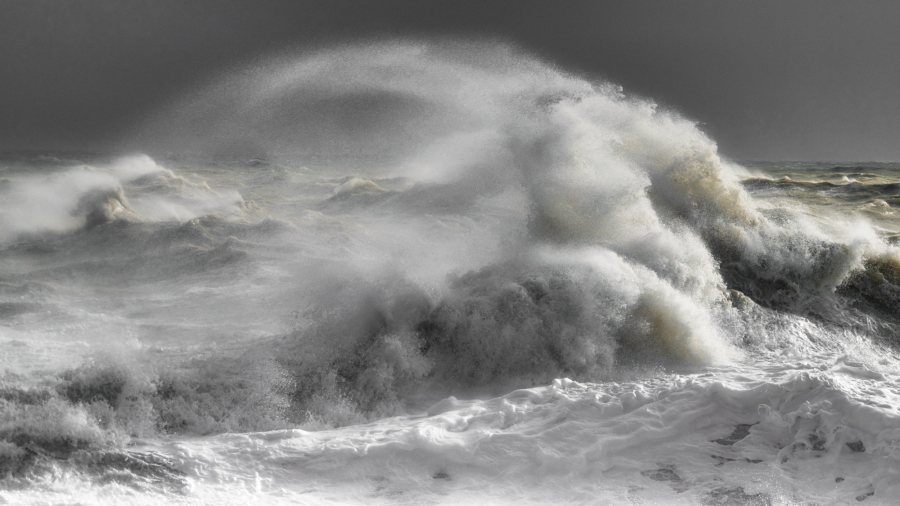 Wind vs Wave